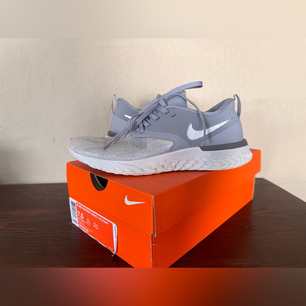 Women’s Nike Odyssey React 2 Flyknit